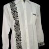 Guayabera en lino, con una tira bordada a mano de San Antonino