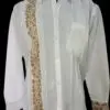 Guayabera en lino, con una tira bordada a mano de San Antonino