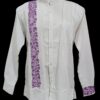 Guayabera en lino, con una tira bordada a mano de San Antonino