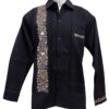 Guayabera en lino, con una tira bordada a mano de San Antonino