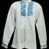Guayabera en lino, con pechera bordada a mano de San Antonino