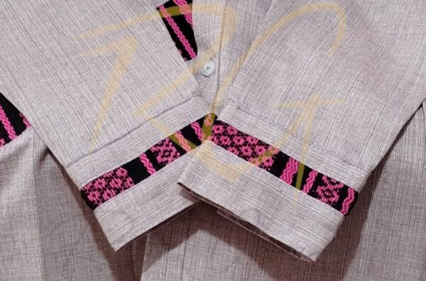 Camisa en lino, con aplicaciones de tejido de telar de pedal - Imagen 3