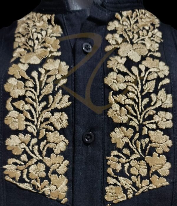 Guayabera en lino, con pechera bordada a mano de San Antonino - Imagen 2