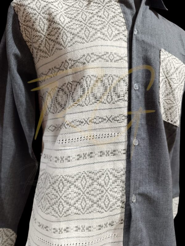 Camisa en lino, en combinación con labrado de nochebuena - Imagen 2