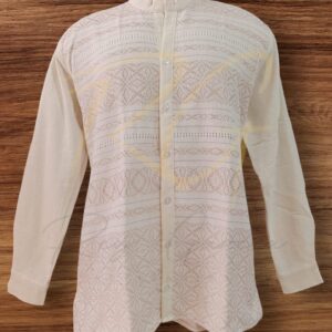 Camisa tejida en telar de pedal, con labrado de nochebuena