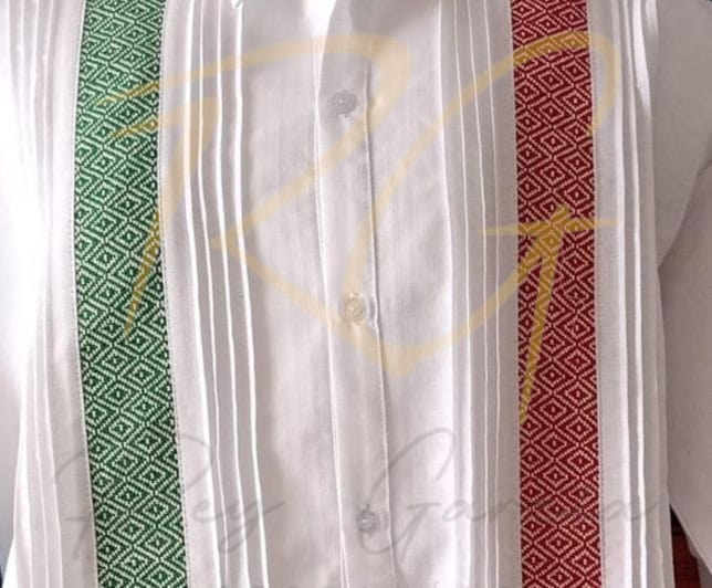 Guayabera en lino, con 2 tiras de labrado de cocol tricolor - Imagen 3