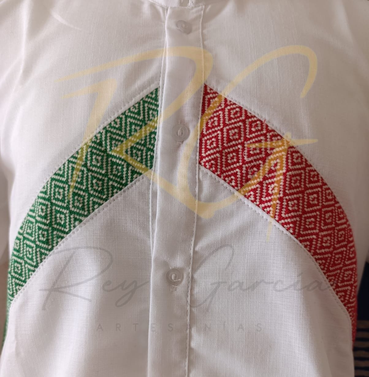 Camisa en lino, con aplicaciones de labrado de cocol tricolor - Imagen 3