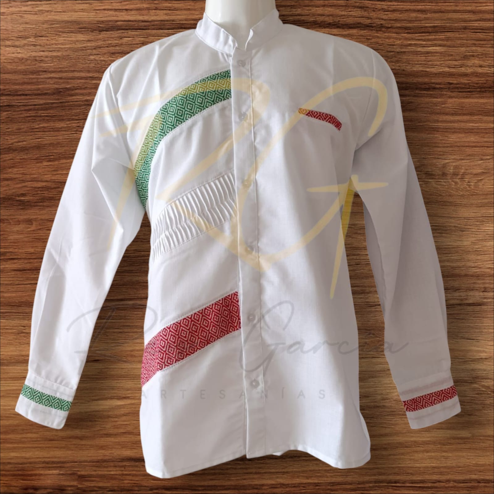 Camisa en lino, con aplicaciones de labrado de cocol tricolor - Imagen 2