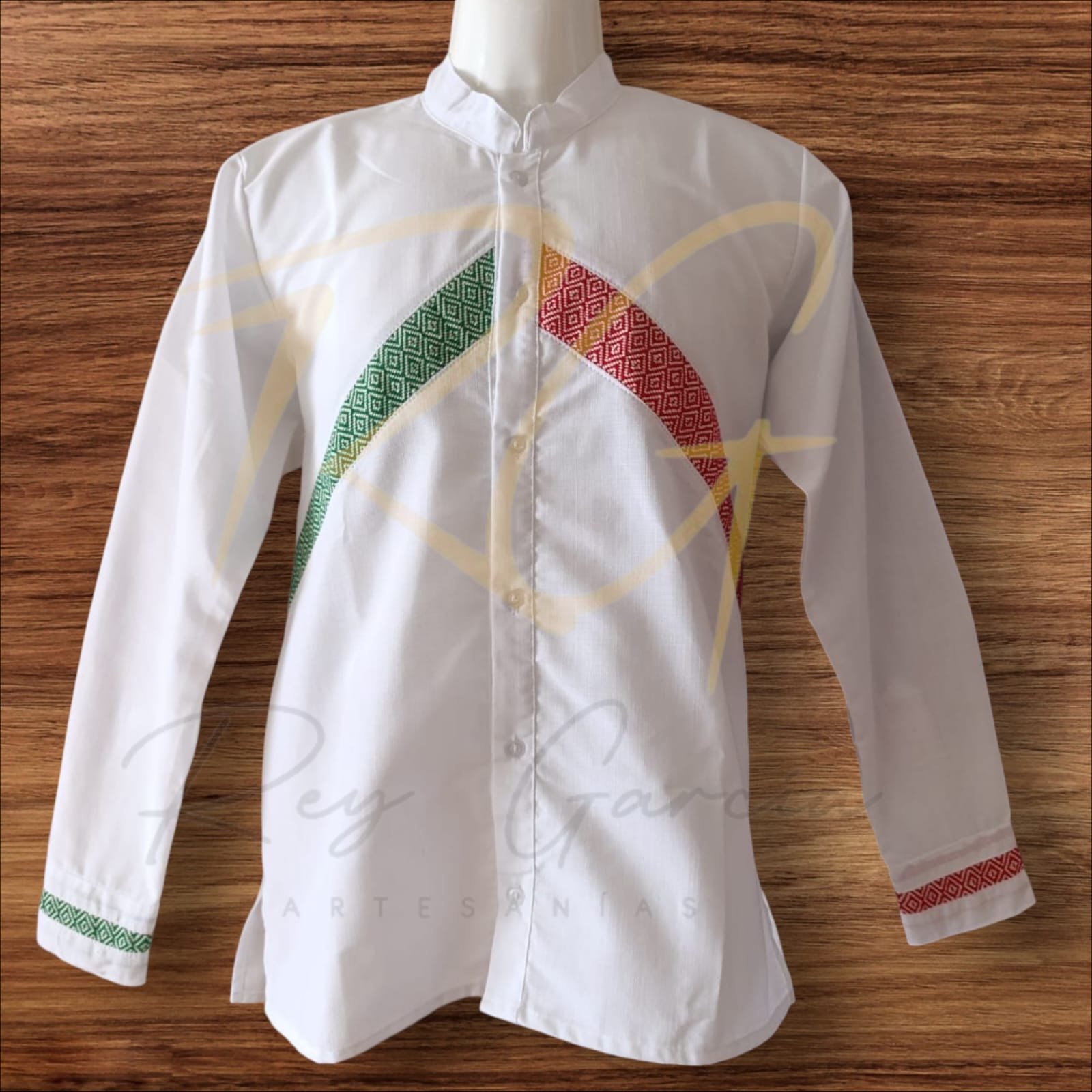 Camisa en lino, con aplicaciones de labrado de cocol tricolor - Imagen 2