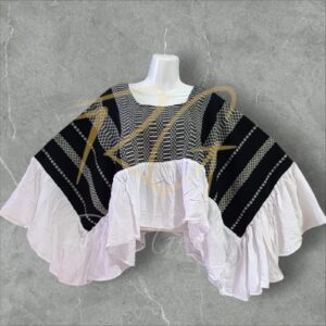 Blusa ala de mariposa, tejida en telar de pedal con labrado de panal