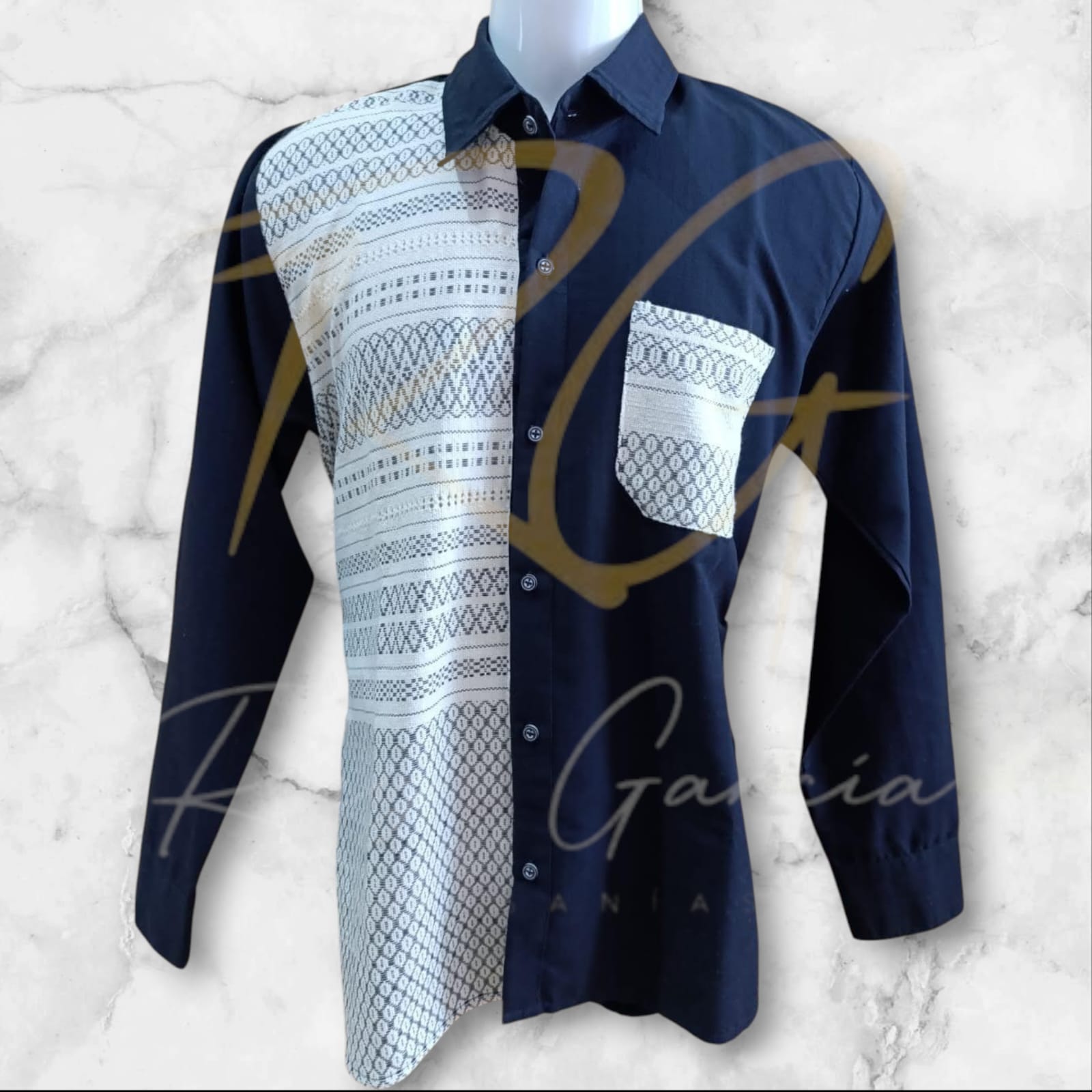 Camisa en lino, en combinación con labrado de nochebuena - Imagen 6
