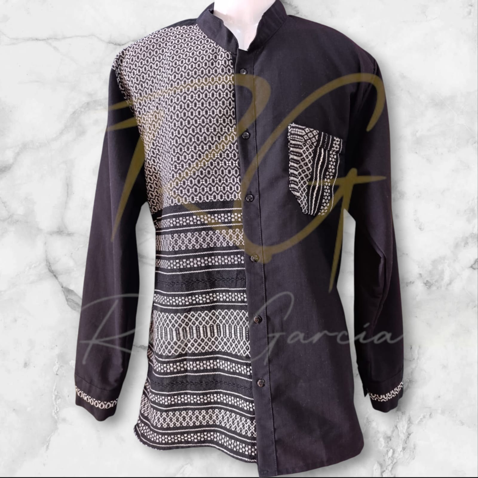 Camisa en lino, en combinación con labrado de nochebuena - Imagen 3