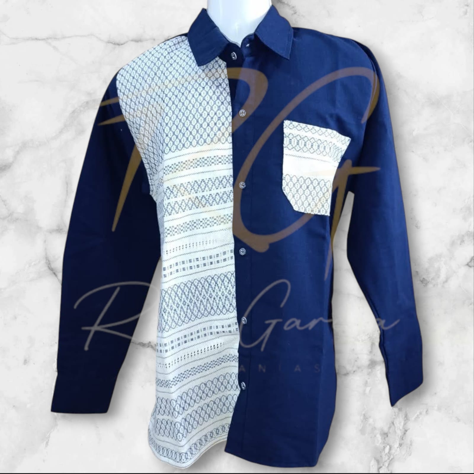 Camisa en lino, en combinación con labrado de nochebuena - Imagen 4