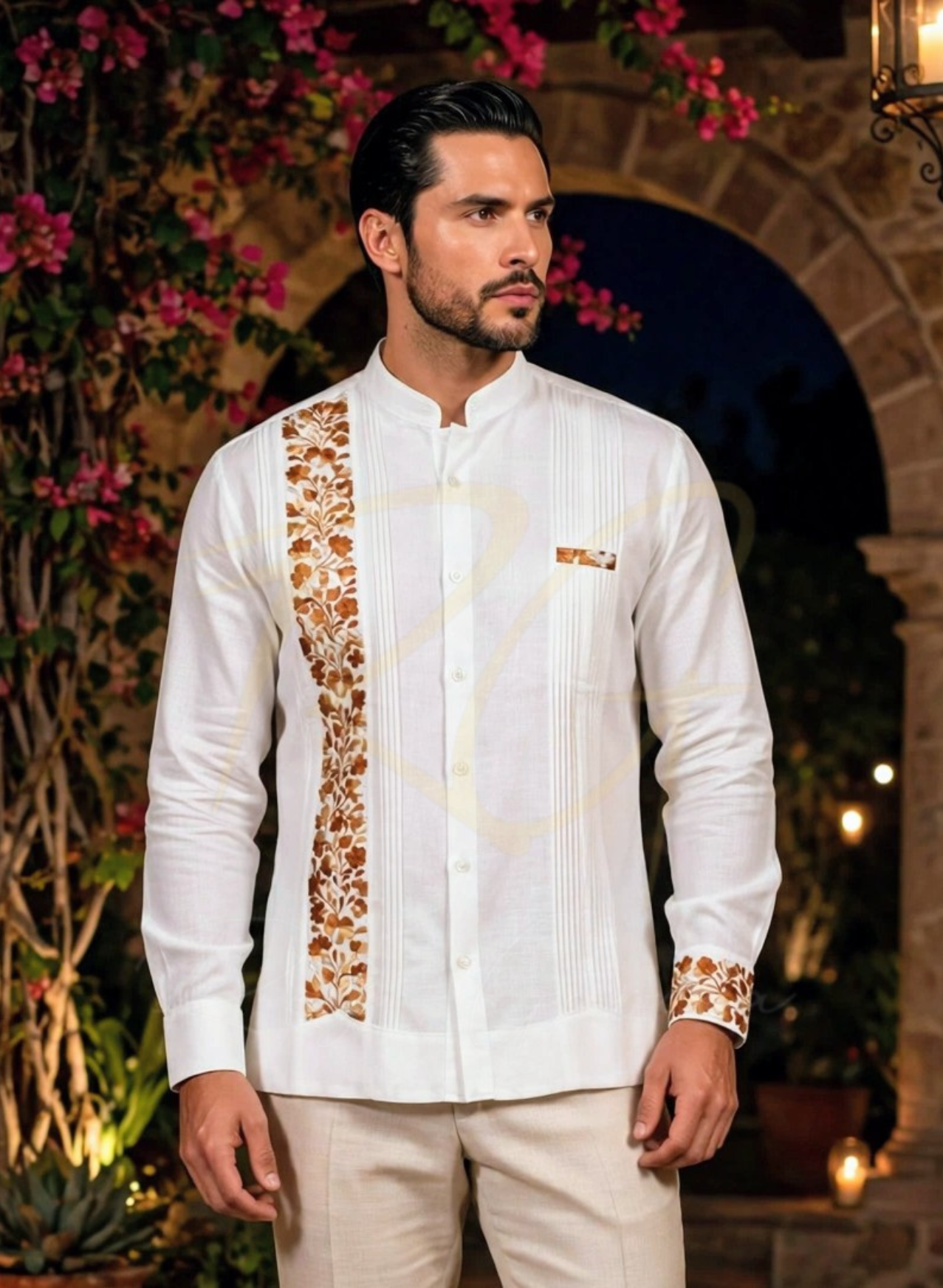 Guayabera en lino, con una tira bordada a mano de San Antonino