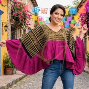 Blusa ala de mariposa, tejida en telar de pedal con labrado de nochebuena