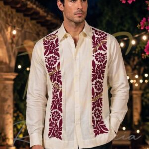 Guayabera en lino, con 2 tiras bordadas a mano de Jalapa de Díaz