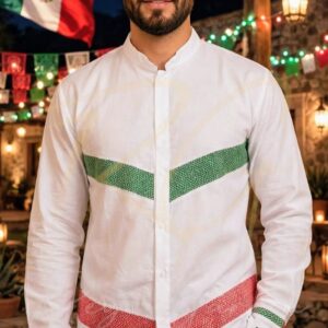 Camisa en lino, con aplicaciones de labrado de cocol tricolor