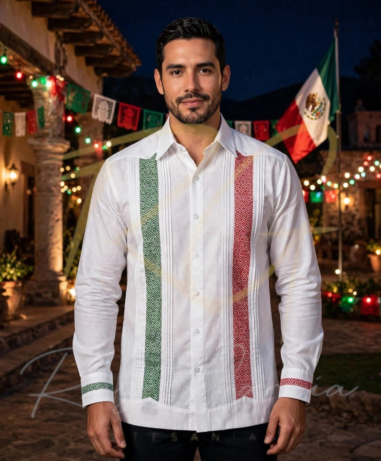Guayabera en lino, con 2 tiras de labrado de cocol tricolor